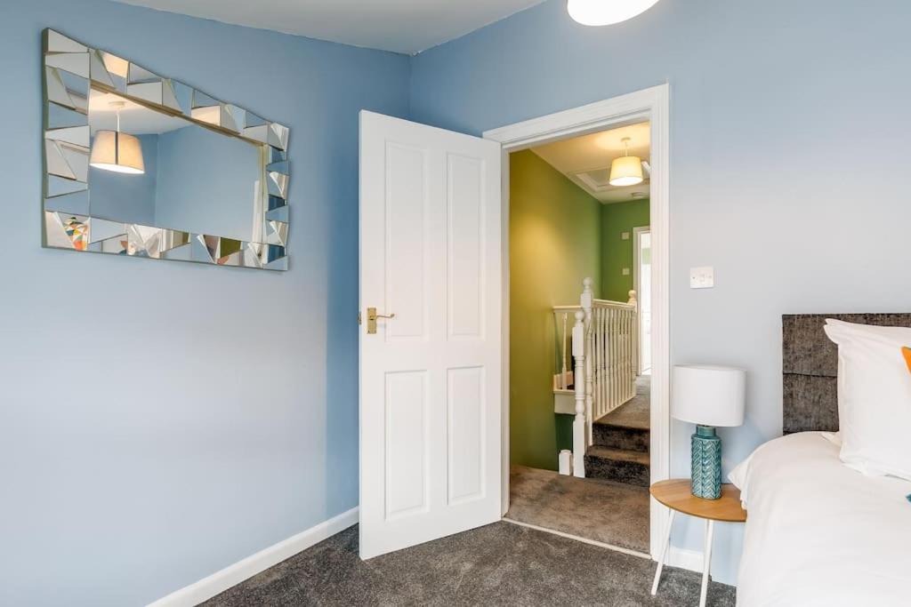 Apartment Weekly Monthly Deal-4 Beds-large House-driveway By Lima Ltd Bournemouth